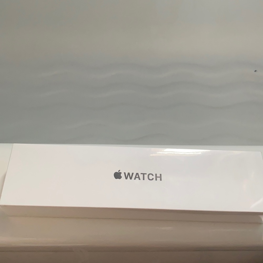 Authentic Apple Watch SE gold aluminum case starlight sport brand